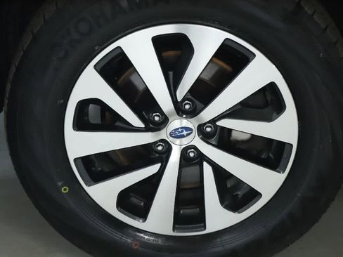 Used 2023 Subaru Outback Premium image 34