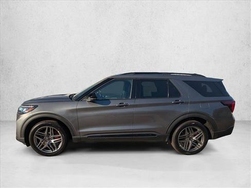 New 2026 Ford Explorer ST-Line w/ ST-Line Street Pack RWD image 5