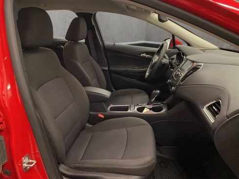 Used 2017 Chevrolet Cruze LT w/ Convenience Package FWD image 23