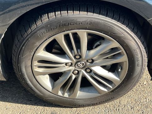 Used 2017 Toyota Camry SE FWD image 15