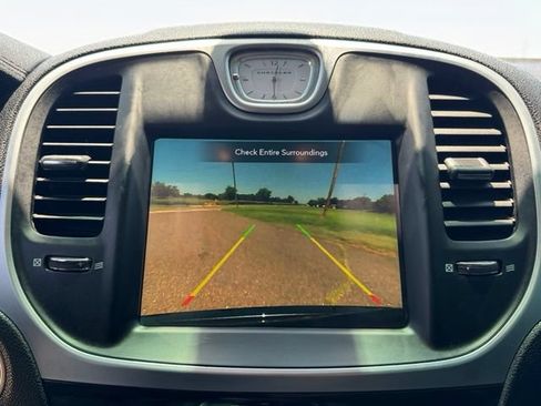 Used 2022 Chrysler 300 Touring w/ Sport Appearance Package RWD image 15