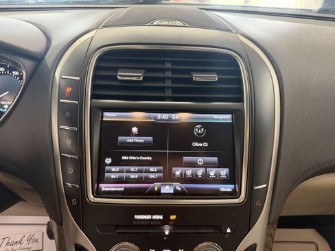 Used 2016 Lincoln MKX Reserve w/ Driver Assistance Package FWD image 17