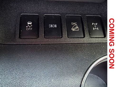 Used 2019 Toyota Highlander XLE AWD/4WD image 13