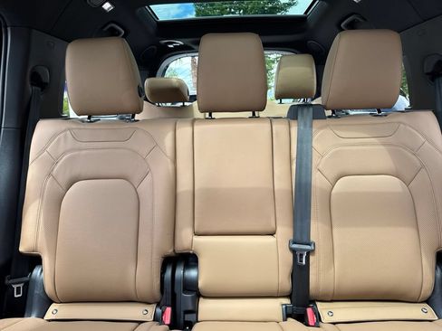 New 2026 Land Rover Defender 130 X-Dynamic SE AWD/4WD image 18