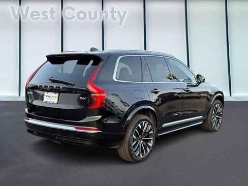 Used 2025 Volvo XC90 B6 Plus image 4