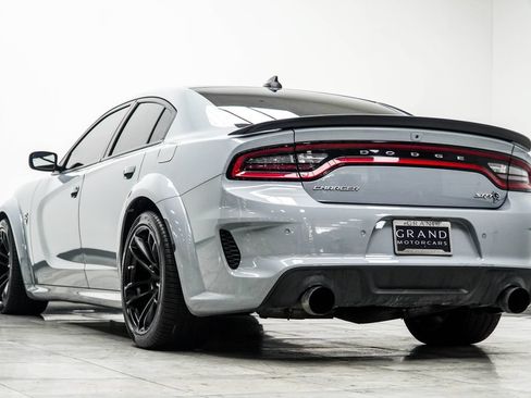 Used 2022 Dodge Charger SRT Hellcat w/ Harman/Kardon Audio Group RWD image 12