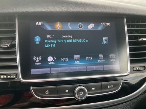 Used 2020 Buick Encore Preferred FWD image 29