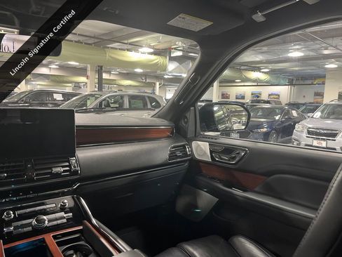 Certified 2023 Lincoln Navigator L Reserve AWD/4WD image 26