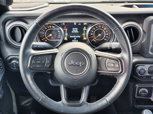 Used 2021 Jeep Gladiator Sport image 20