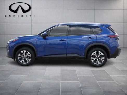 Used 2021 Nissan Rogue SV w/ Premium Package AWD/4WD image 4