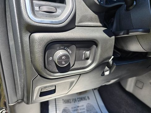 New 2026 RAM 1500 Express AWD/4WD image 11