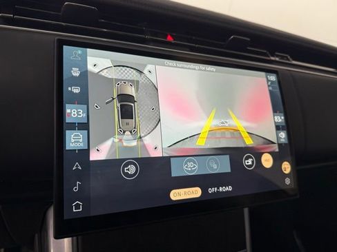 Used 2025 Land Rover Range Rover Long Wheelbase SE image 22