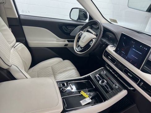 Certified 2023 Lincoln Aviator Black Label w/ Class IV Trailer Tow Package image 26