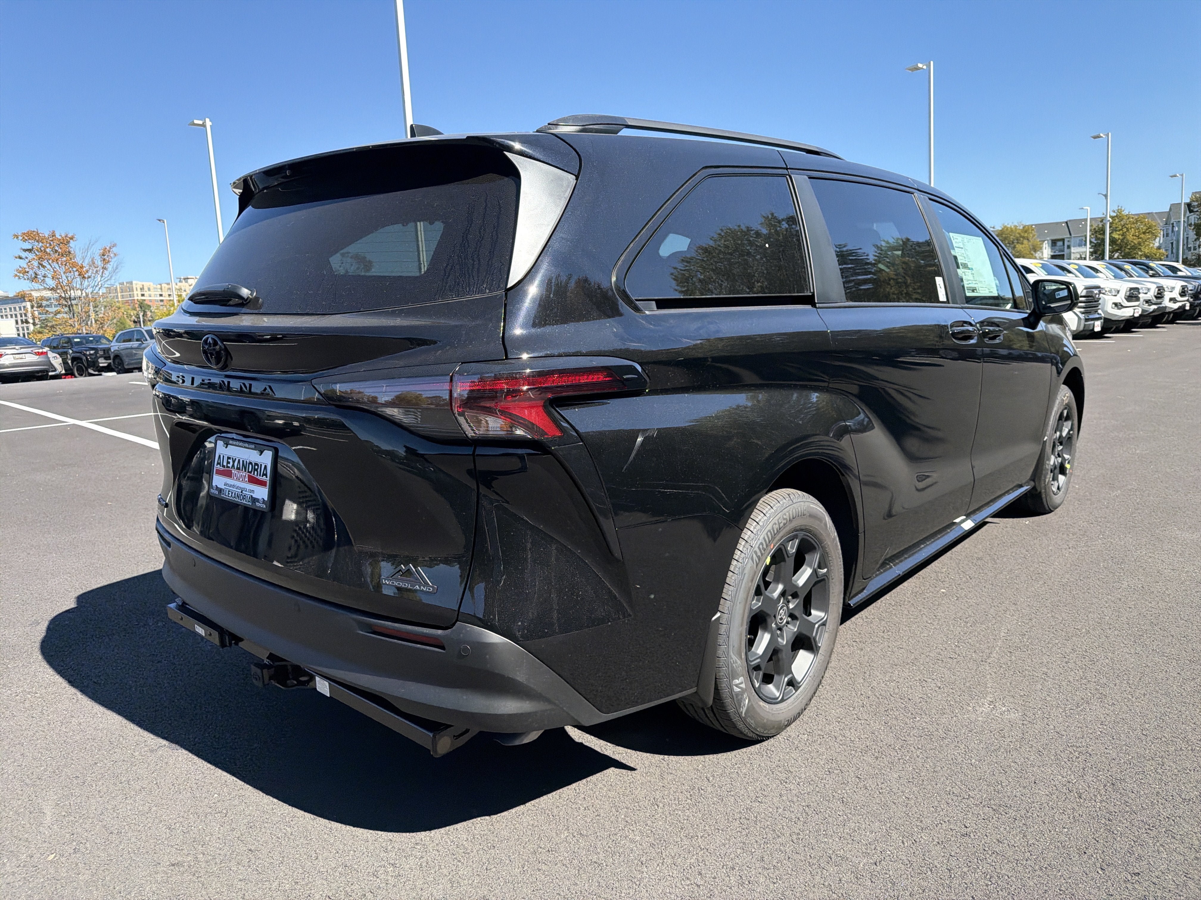 New 2026 Toyota Sienna XLE Woodland Edition AWD/4WD image 4