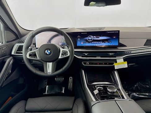 New 2026 BMW X6 xDrive40i w/ Climate Comfort Package image 24