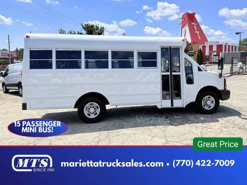 Used 2000 Chevrolet Express 3500 RWD image 1