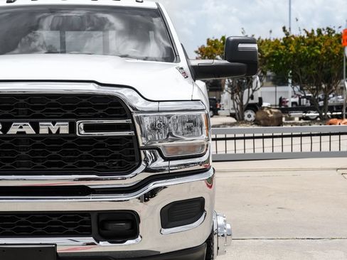 Used 2024 RAM 3500 Tradesman w/ Chrome Appearance Group AWD/4WD image 48