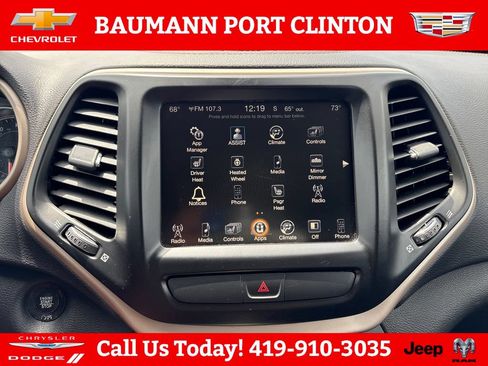 Used 2017 Jeep Cherokee Limited AWD/4WD image 20