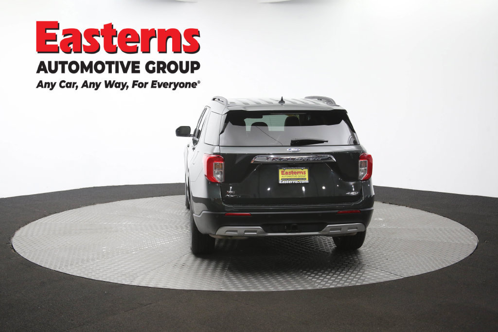 Used 2023 Ford Explorer XLT w/ Equipment Group 202A AWD/4WD image 44