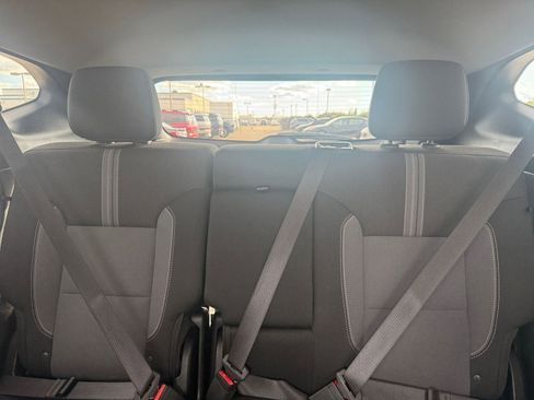 Used 2025 Chevrolet Blazer LT image 38