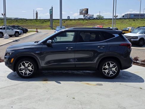 Used 2021 Kia Seltos EX AWD/4WD image 6