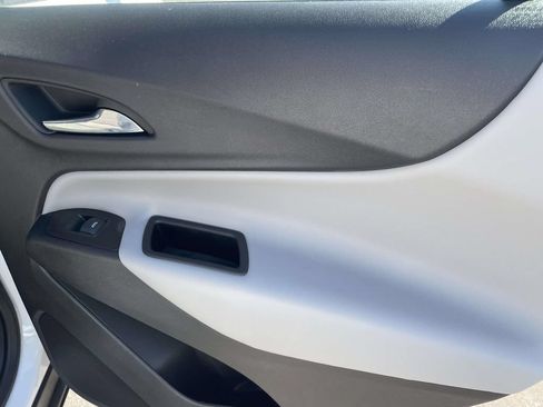 Certified 2024 Chevrolet Equinox LS FWD image 10
