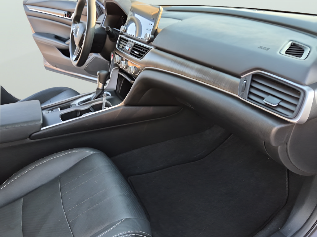 Used 2019 Honda Accord LX image 34