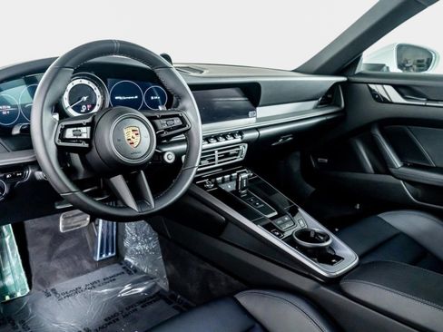 Used 2020 Porsche 911 Carrera S image 2