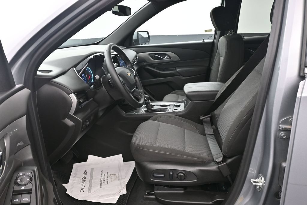 Used 2023 Chevrolet Traverse LT AWD/4WD image 10