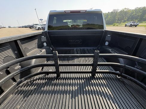 Used 2020 Chevrolet Silverado 1500 LT AWD/4WD image 15