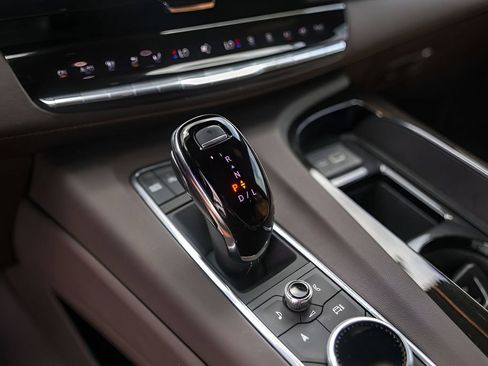 Certified 2024 Cadillac Escalade Sport w/ LPO, ONYX Package image 20