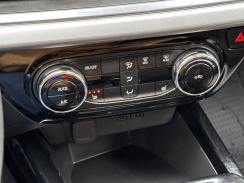 Certified 2025 Chevrolet Trax LT w/ Driver Confidence Package image 25