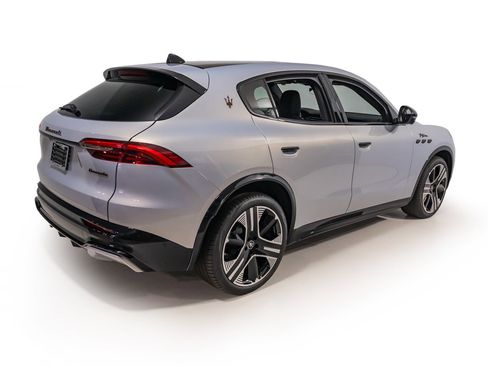 New 2025 Maserati Grecale Folgore image 7