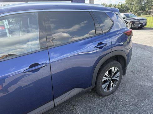 Used 2021 Nissan Rogue SV w/ Premium Package AWD/4WD image 3