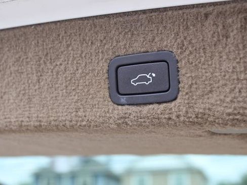 Used 2012 Volvo XC70 3.2 image 33