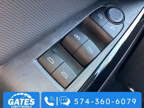Used 2025 Chevrolet Equinox LT w/ Convenience Package II AWD/4WD image 23