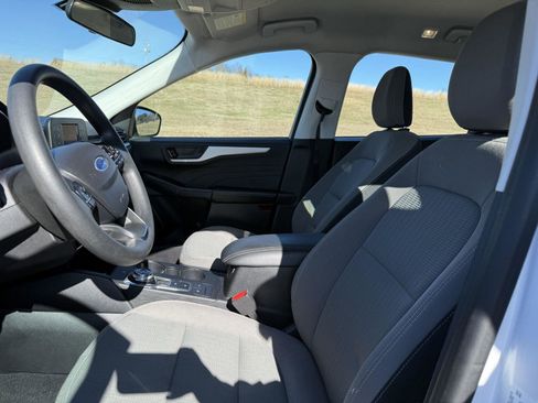 Used 2021 Ford Escape S image 10