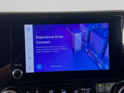 Used 2025 Toyota Highlander LE image 22