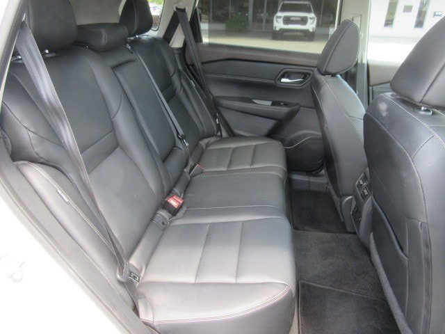 Used 2023 Nissan Rogue SL w/ SL Premium Package FWD image 14