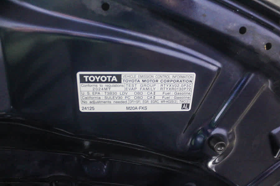 Used 2024 Toyota Corolla SE w/ SE Premium Package FWD image 31