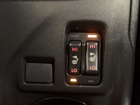 Used 2021 Subaru Crosstrek 2.0i Premium image 9