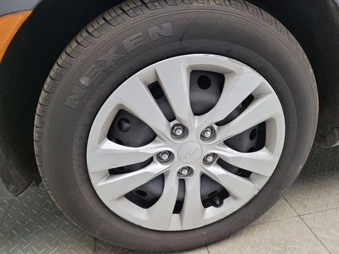 Used 2022 Kia Soul LX image 31