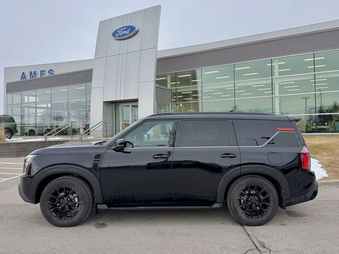 Used 2025 Nissan Armada PRO-4X w/ Pro-4X Premium Package image 3