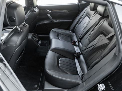 Used 2014 Maserati Quattroporte GTS image 28