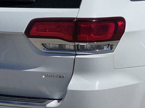 Used 2022 Jeep Grand Cherokee Limited image 6