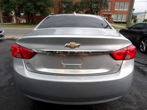 Used 2017 Chevrolet Impala LT image 4