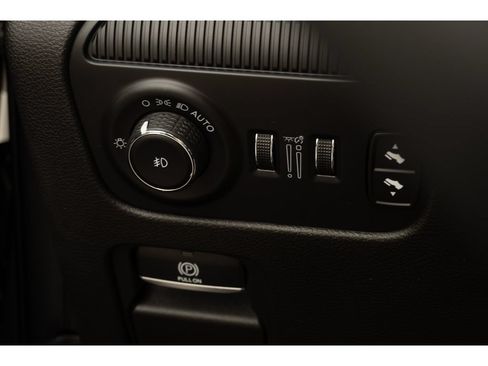 Used 2023 Jeep Wagoneer Series II AWD/4WD image 31