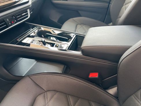 New 2026 Volkswagen Atlas SE image 29