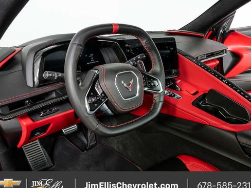 Used 2024 Chevrolet Corvette Stingray Premium Conv w/ Z51 Performance Package RWD image 7