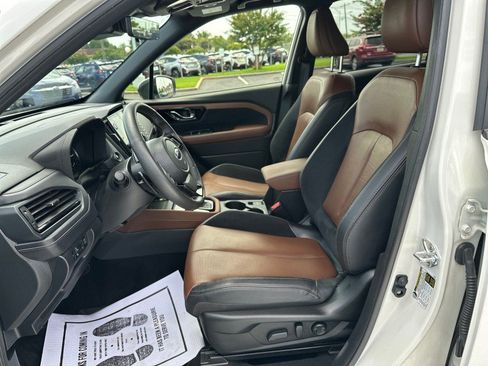Certified 2025 Subaru Forester Touring w/ Popular Package - Touring AWD/4WD image 13